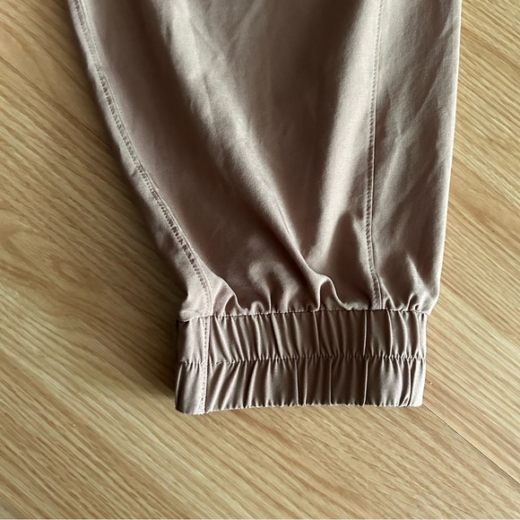 Abercrombie & Fitch YPB motionTEK Joggers Women’s Large - Picture 3 of 13